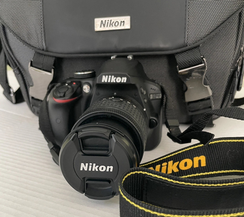 NIKON D3400