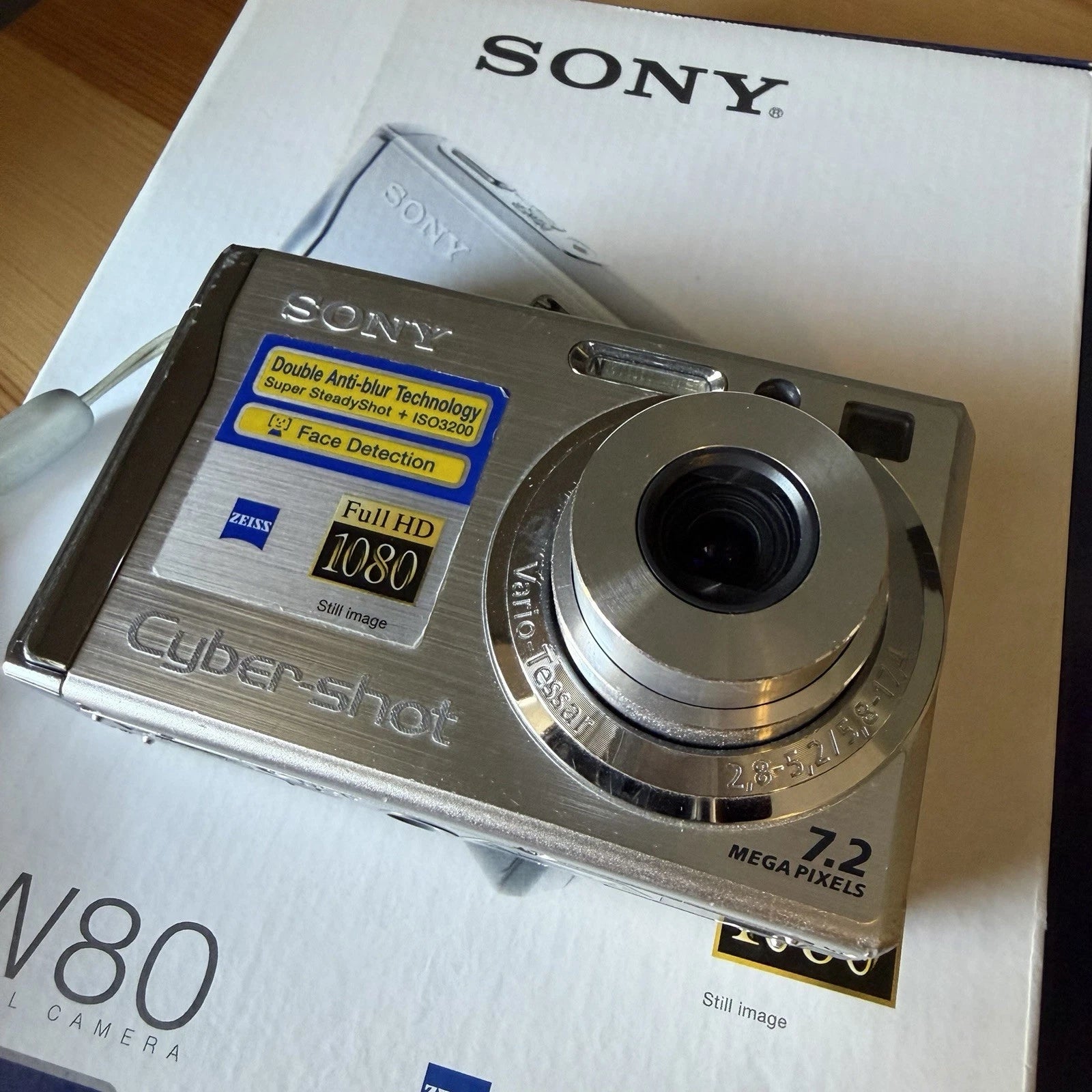 Sony Cybershot DSC-W8