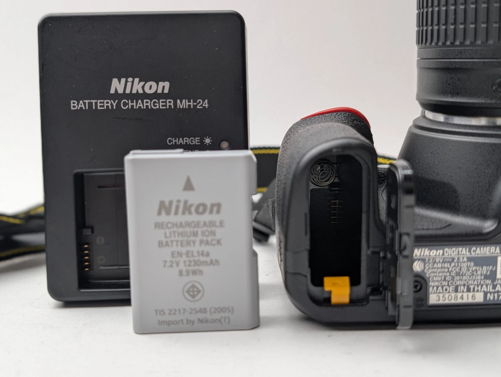 Nikon D3500 con lente VR de 18-55 mm