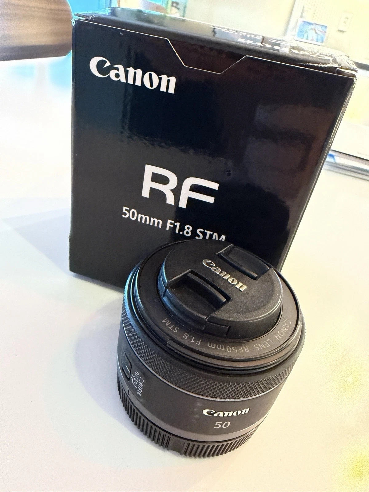 Canon RF 50mm f/1.8 STM
