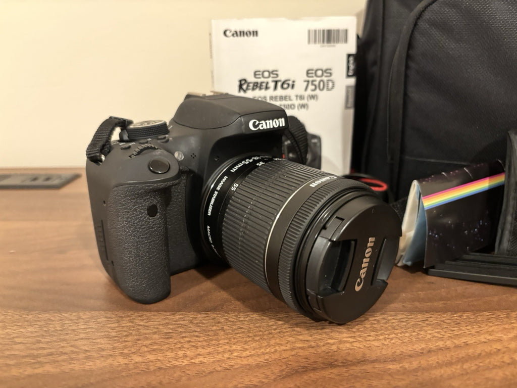 Canon EOS Rebel T6i con lente de 18-55 mm y accesorios. Kits completo.