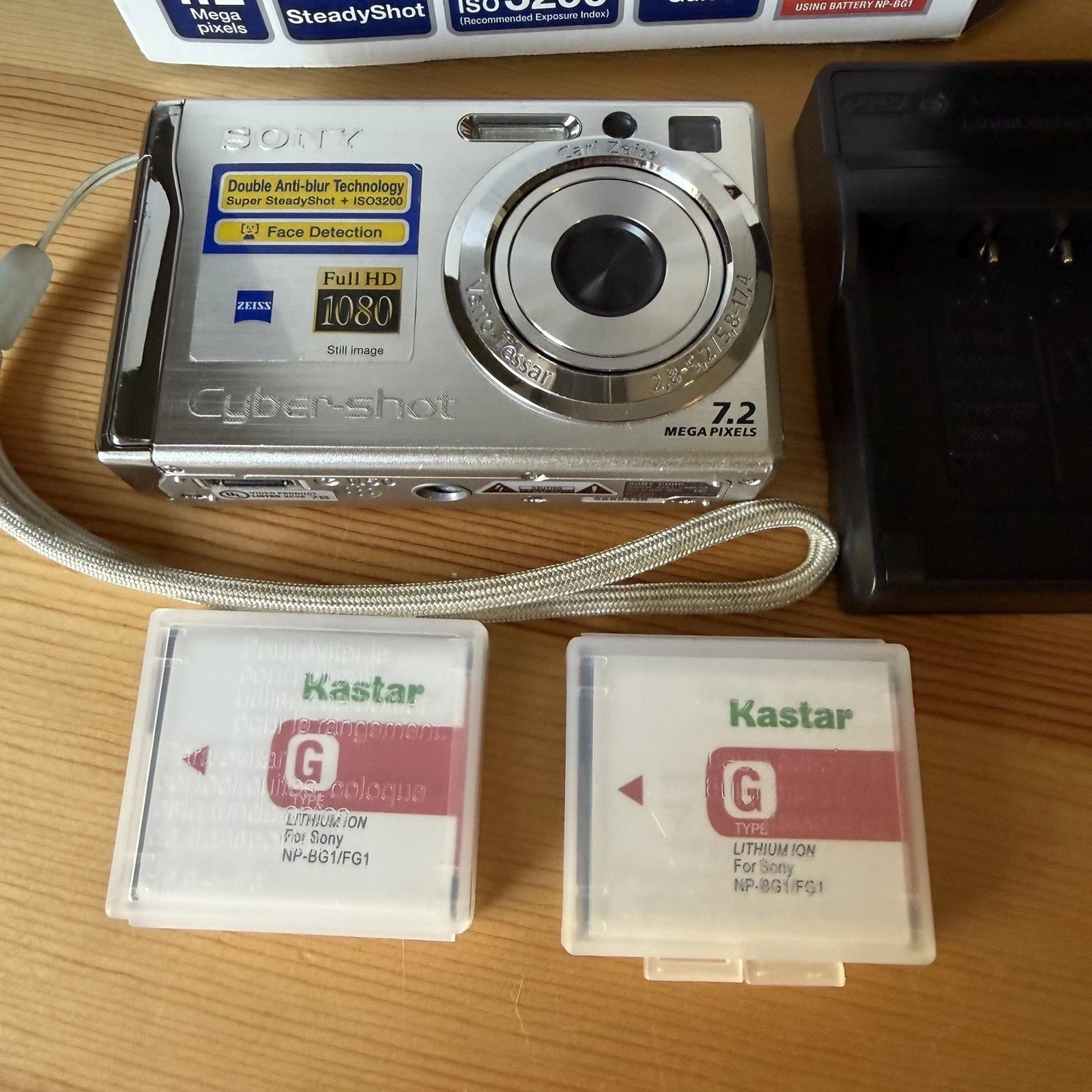 Sony Cybershot DSC-W8