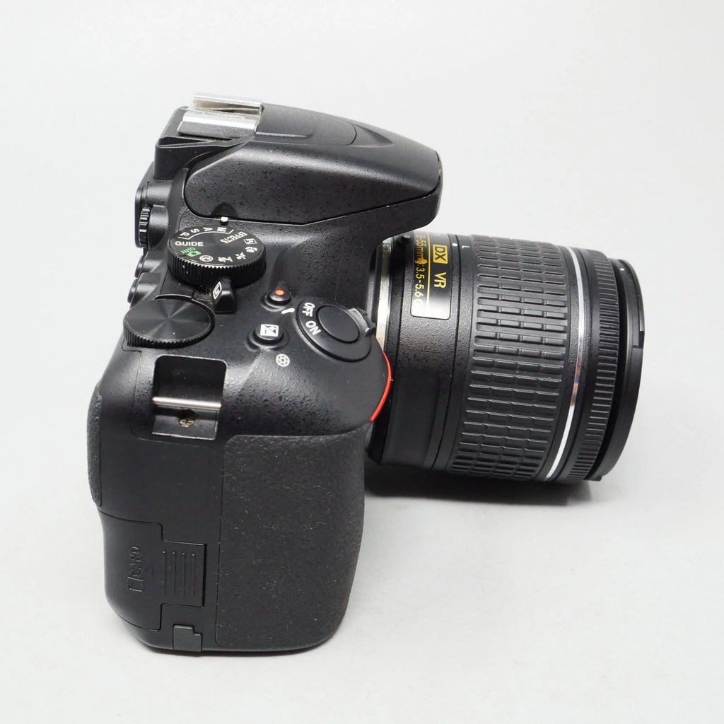 Nikon D3500 de 24,2 MP con kit de lente VR de 18-55 mm