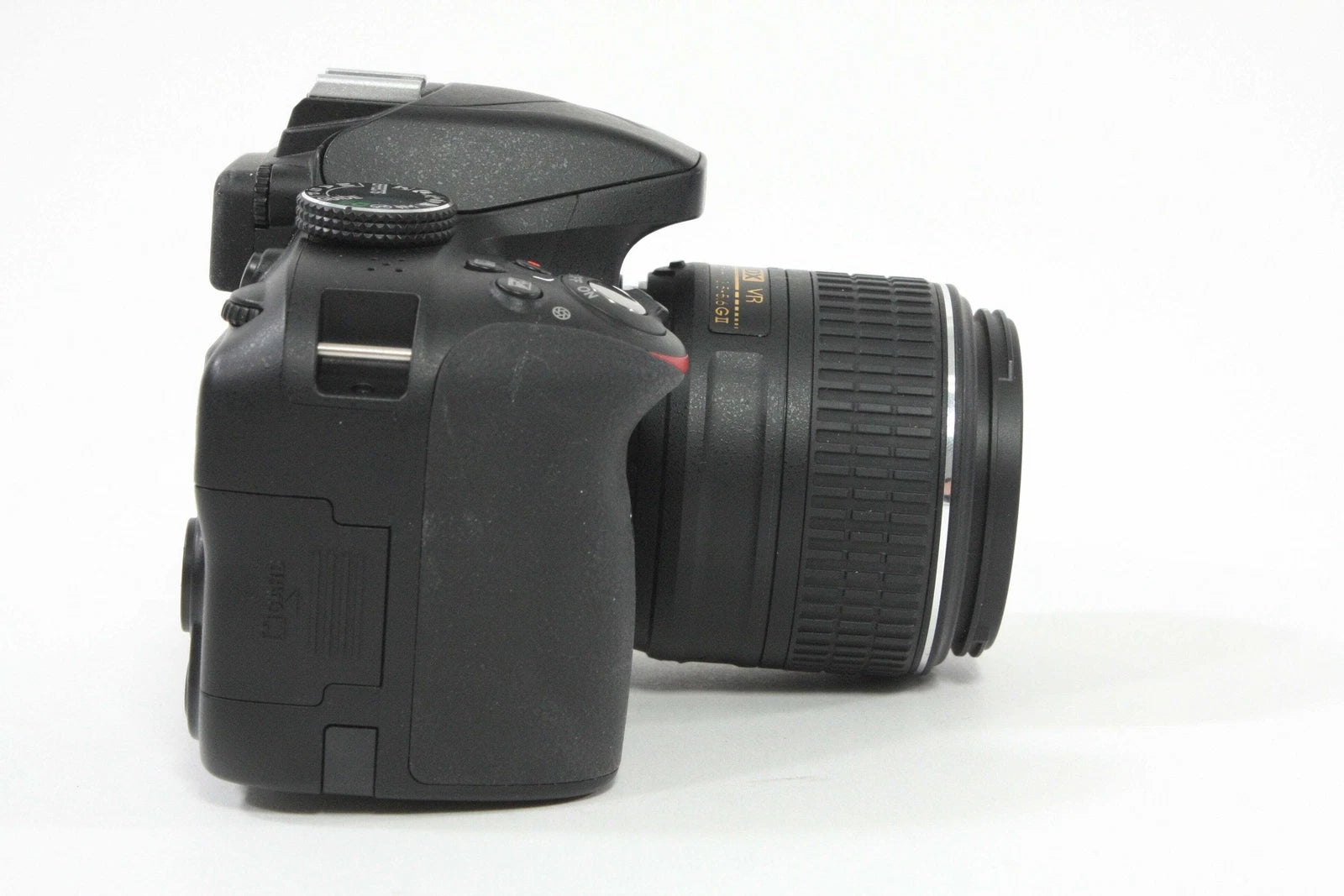 Nikon D3300 con lente 18–55 mm f/3.5–5.6 VR GII DX