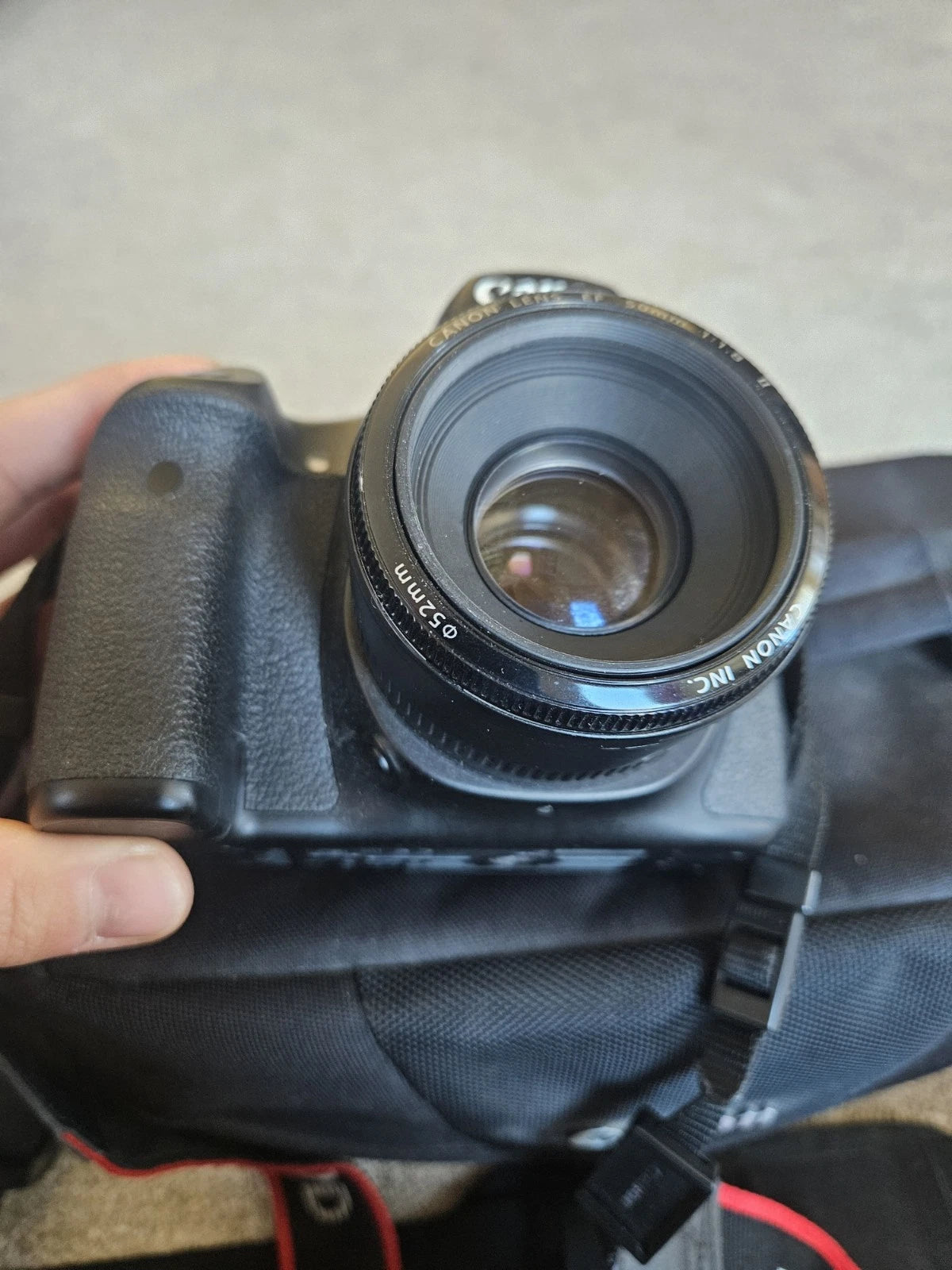 Cámara digital Canon EOS 70D (Wi-Fi) de 20.2 MP con lente 50mm, cargador y bolso original.