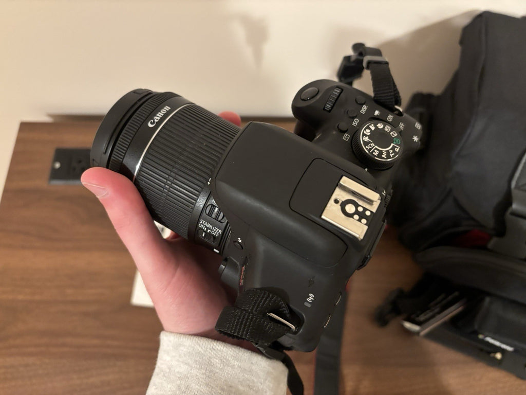 Canon EOS Rebel T6i con lente de 18-55 mm y accesorios. Kits completo.