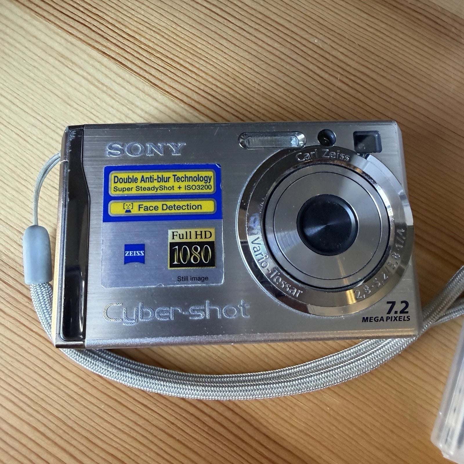 Sony Cybershot DSC-W8