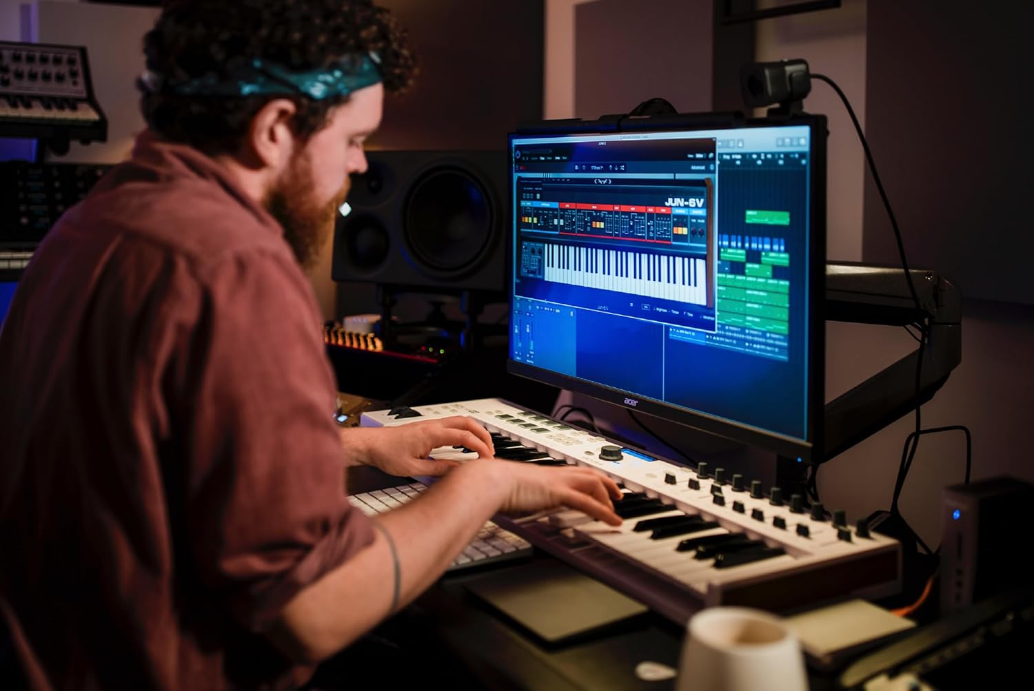 Arturia KeyLab Essential mk3 - Controlador de teclado MIDI USB de 49 teclas con software Analog Lab V incluido