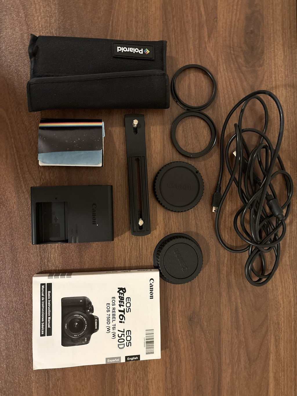 Canon EOS Rebel T6i con lente de 18-55 mm y accesorios. Kits completo.