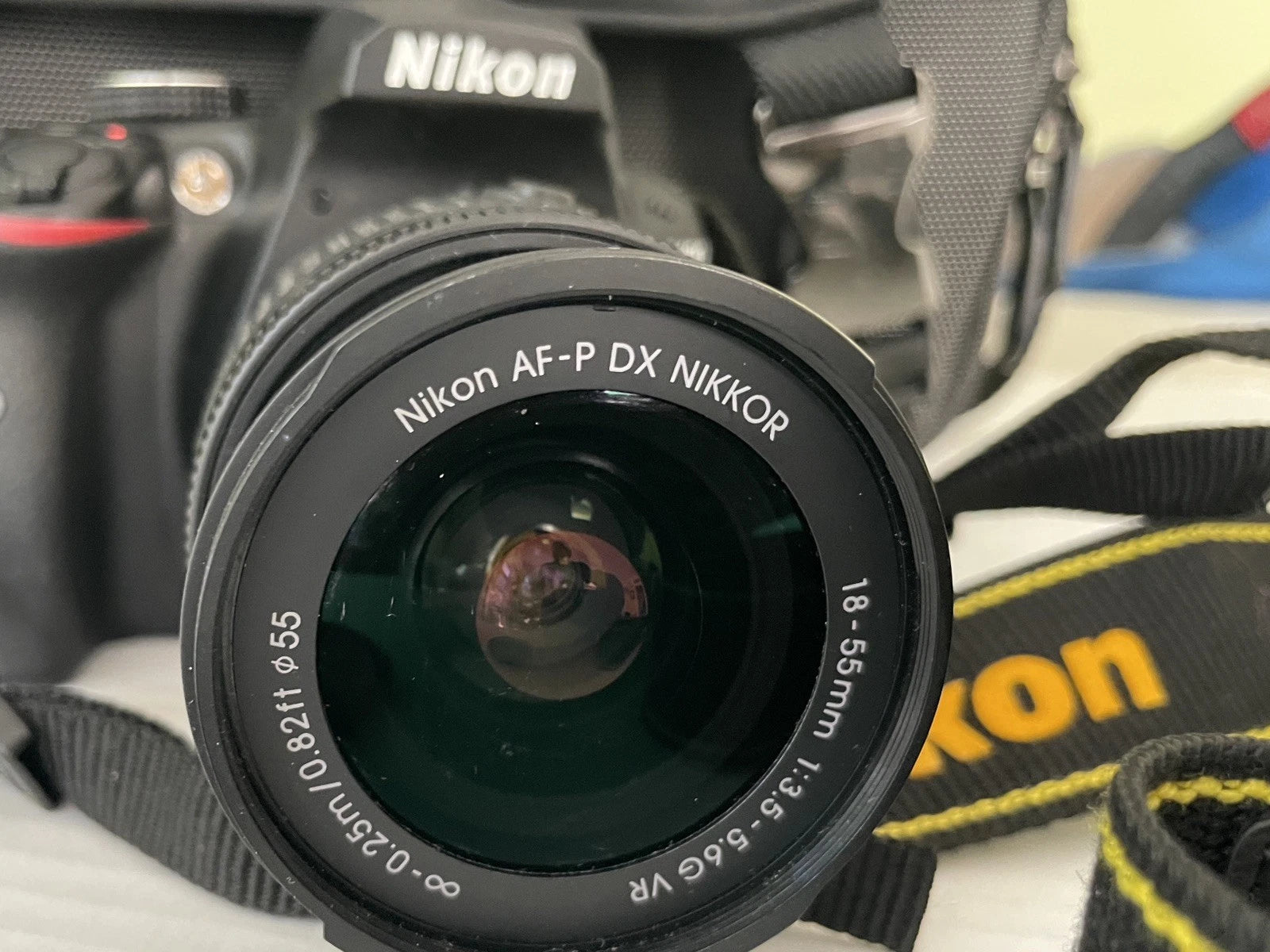 NIKON D3400