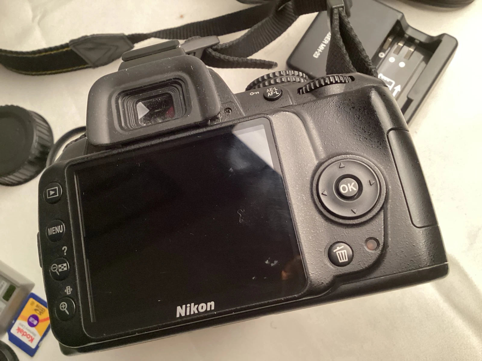Nikon D3000