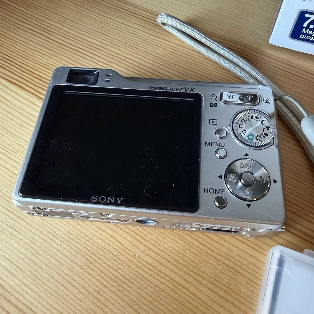 Sony Cybershot DSC-W8