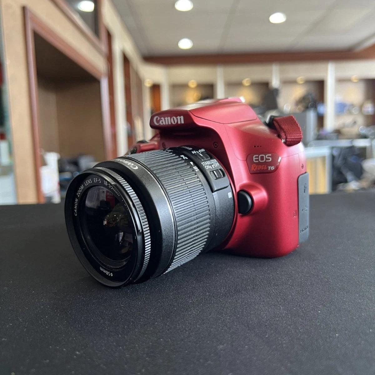 Canon EOS Rebel T6 Edicion especial ROJA