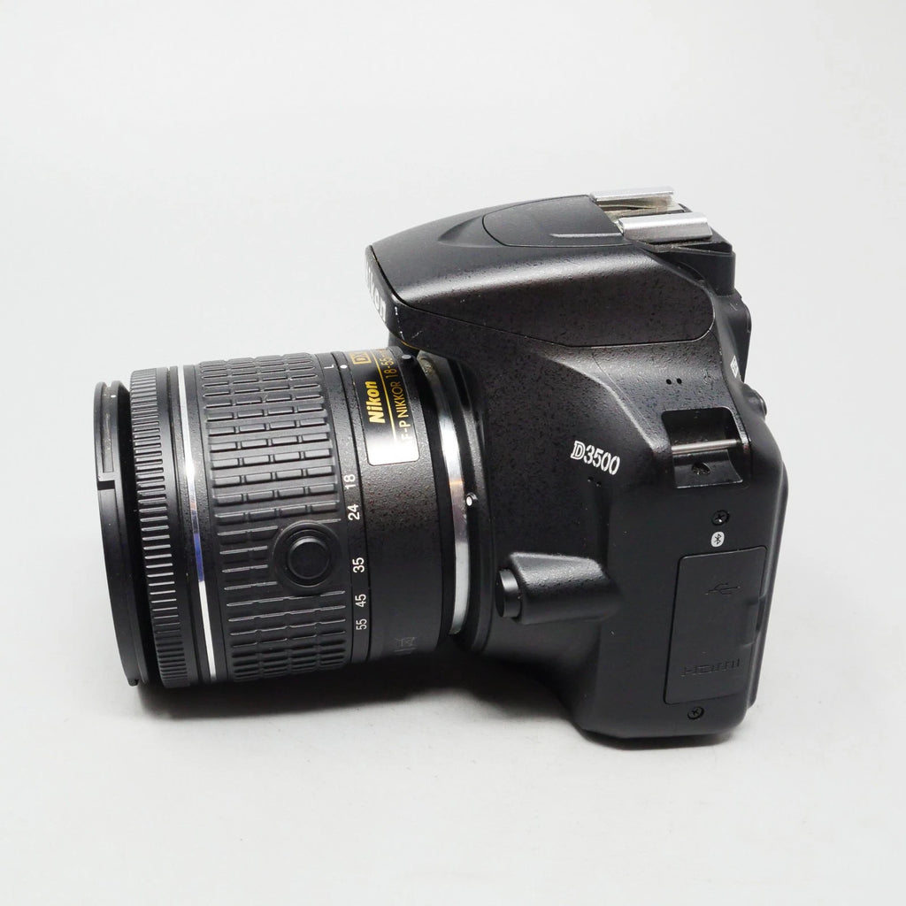 Nikon D3500 de 24,2 MP con kit de lente VR de 18-55 mm