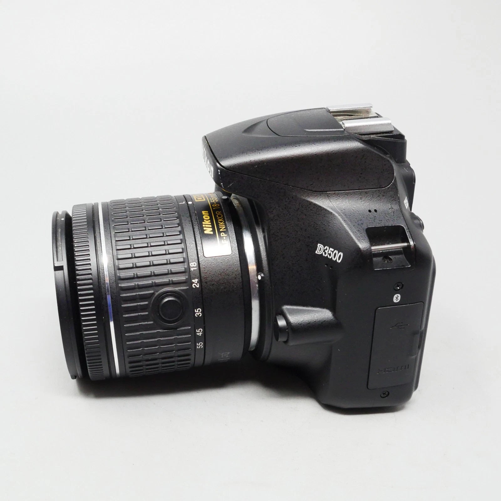 Nikon D3500 de 24,2 MP con kit de lente VR de 18-55 mm