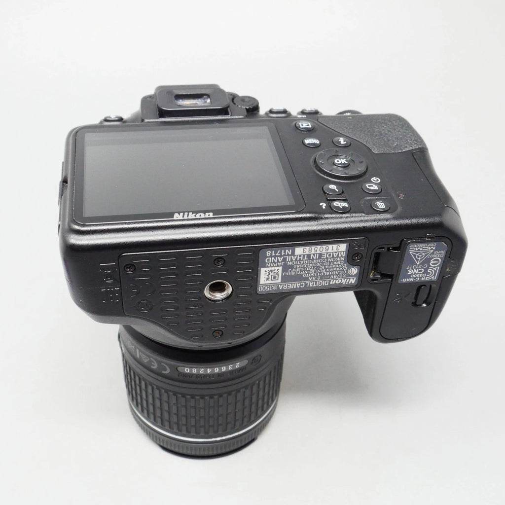 Nikon D3500 de 24,2 MP con kit de lente VR de 18-55 mm