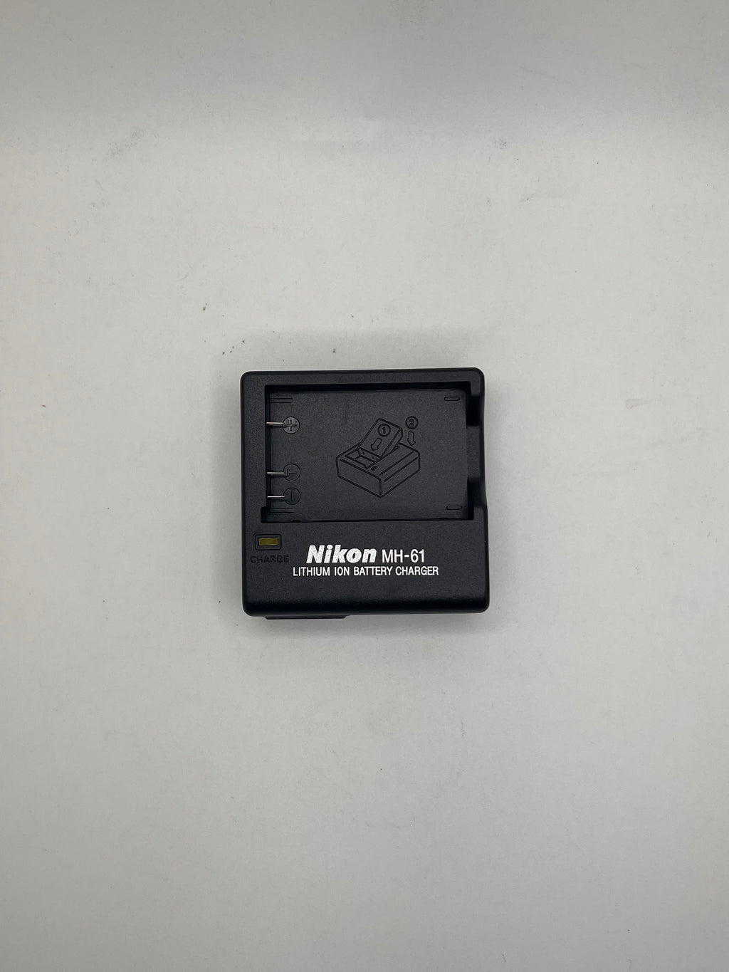 Cargador Nikon MH-61